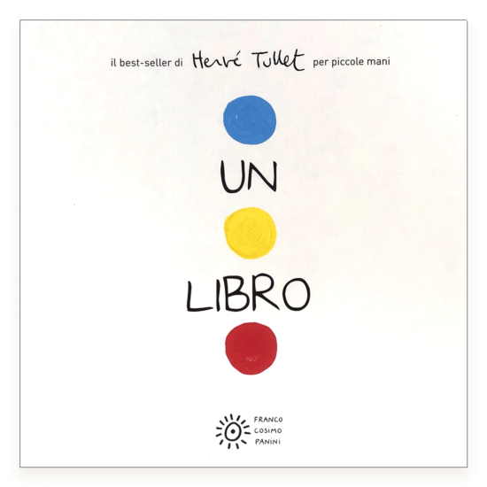 Un libro. Per piccole mani.