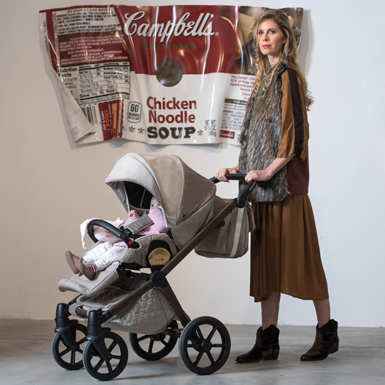 Momon – Duo Velvet Champagne von Nanan im After 59-Rahmen